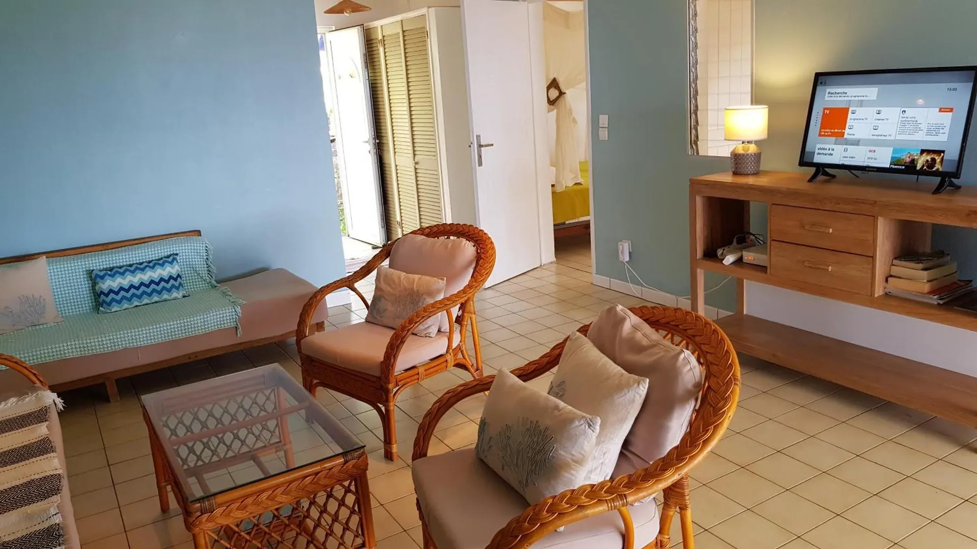 Maison Bleu Corail Bouillante Holiday home